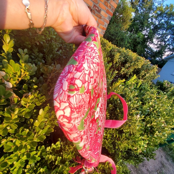 LILLY PULITZER | PINK AND GREEN FLORAL TROPICAL FLORALS LAPTOP CASE - Picture 12 of 13